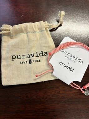 Pura Vida c Crumbl NWT Coral Pink Bracelet with Drawstring Pouch